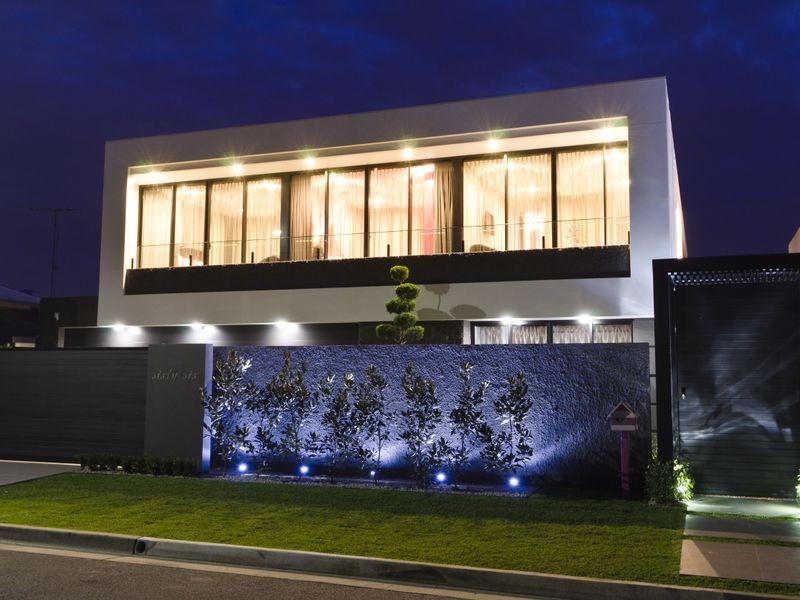 46 Amalfi Drive, Surfers Paradise QLD 4217