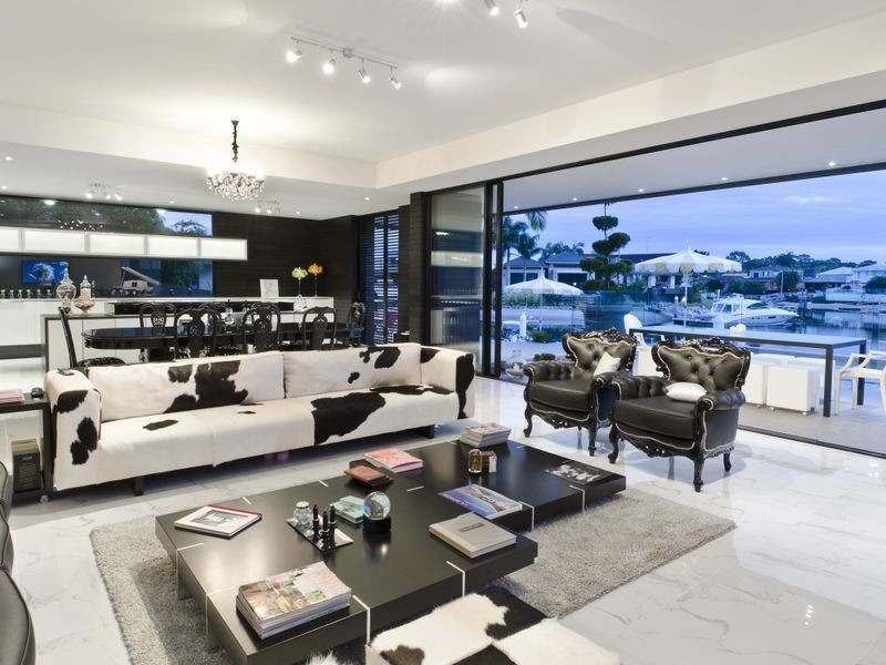 46 Amalfi Drive, Surfers Paradise QLD 4217