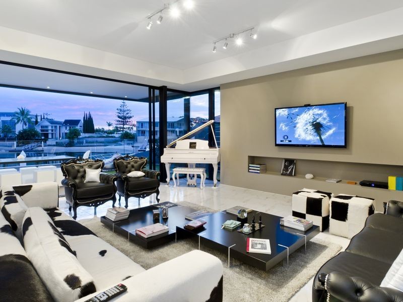 46 Amalfi Drive, Surfers Paradise QLD 4217