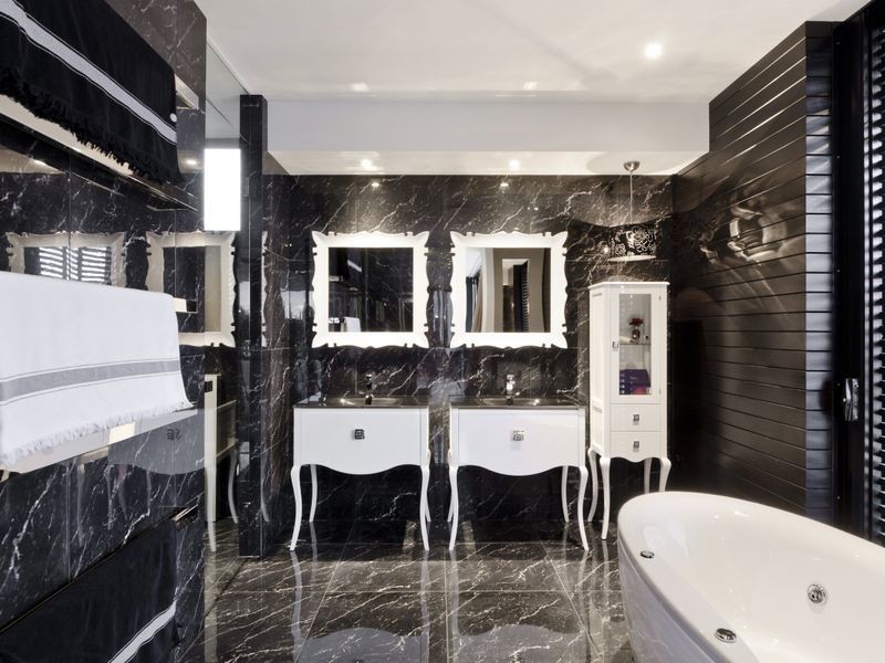 46 Amalfi Drive, Surfers Paradise QLD 4217