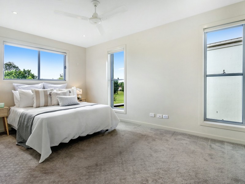 18/145 Palm Meadows Drive, Carrara QLD 4211