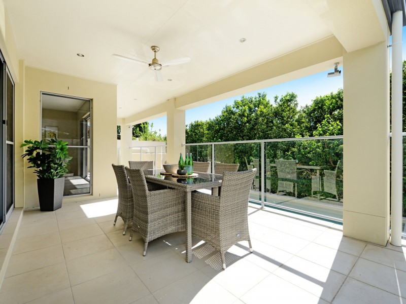 18/145 Palm Meadows Drive, Carrara QLD 4211