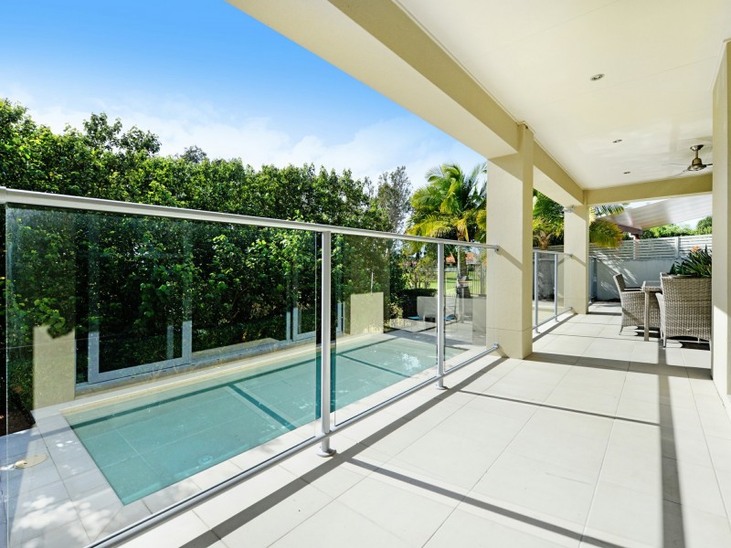 18/145 Palm Meadows Drive, Carrara QLD 4211