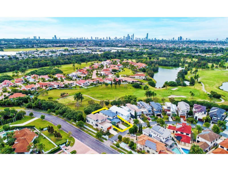 18/145 Palm Meadows Drive, Carrara QLD 4211