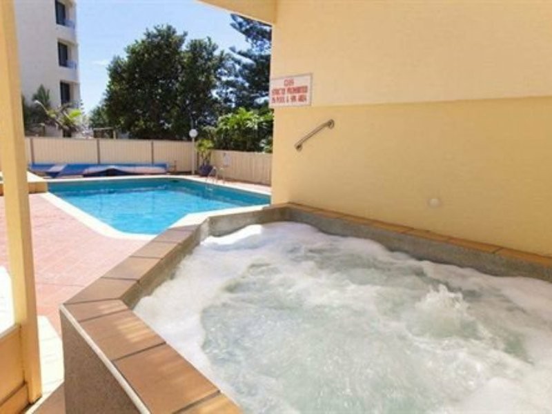 9 Laycock Street, Surfers Paradise QLD 4217