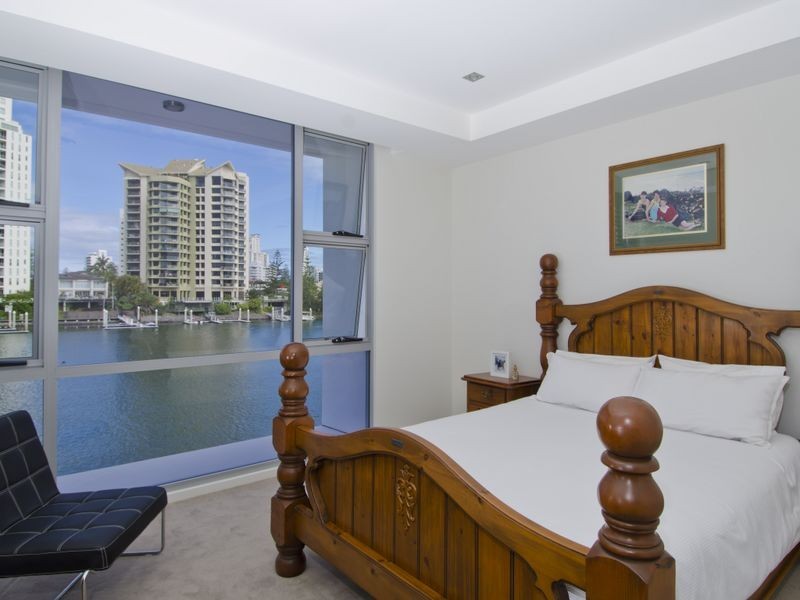 46 Amalfi Drive, Surfers Paradise QLD 4217