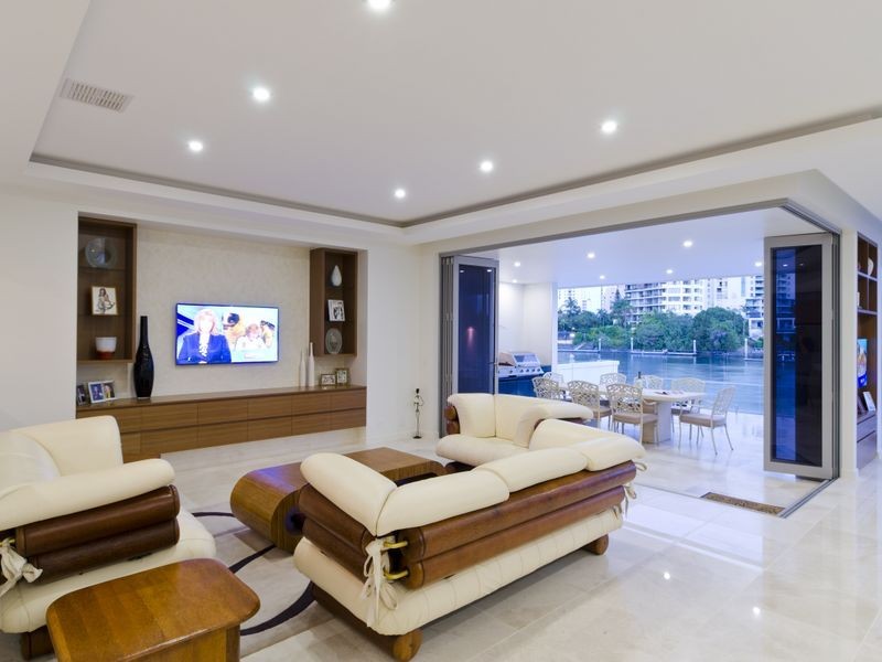 46 Amalfi Drive, Surfers Paradise QLD 4217