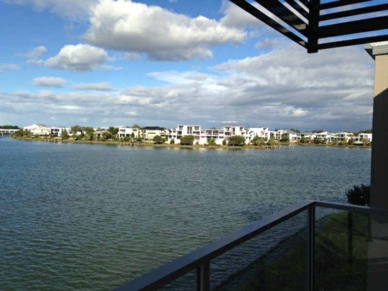 3028 The Boulevard, Carrara QLD 4211