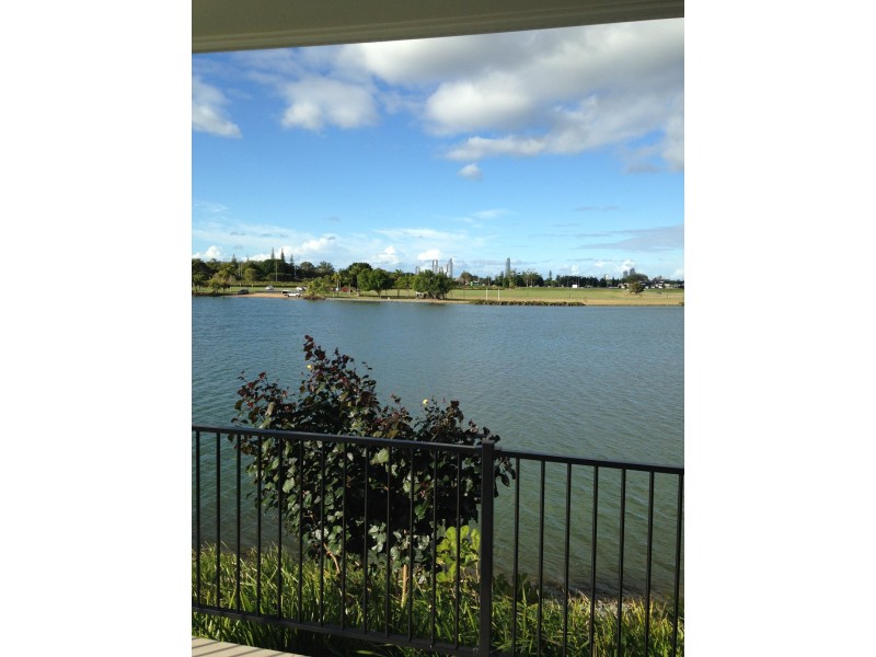 3028 The Boulevard, Carrara QLD 4211