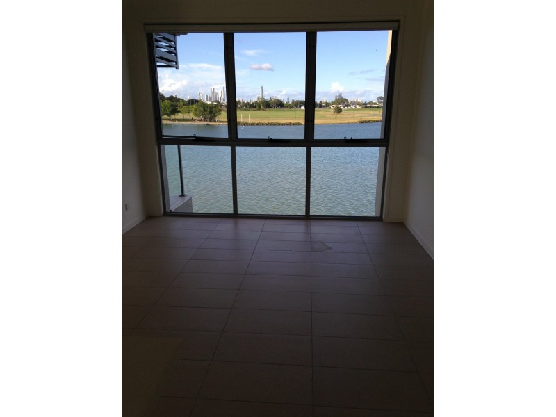3028 The Boulevard, Carrara QLD 4211
