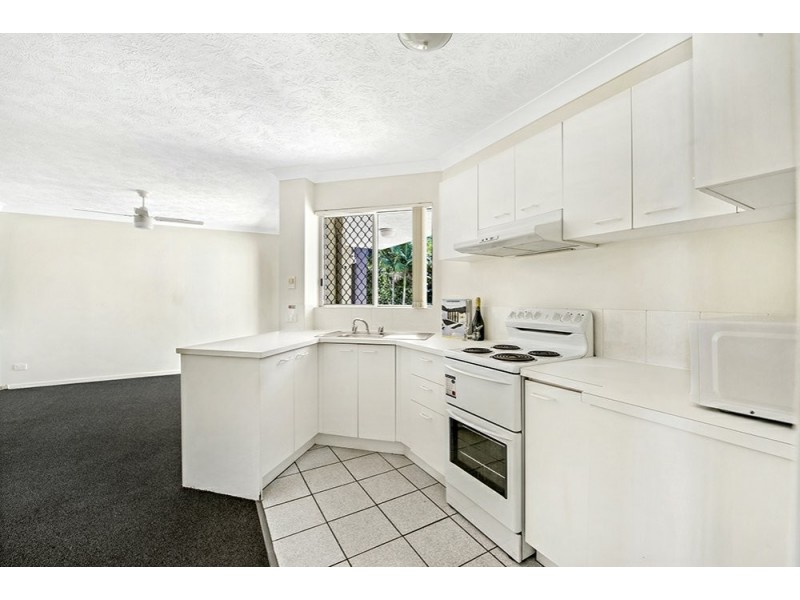 12 33-35 Cypress Avenue, Surfers Paradise QLD 4217