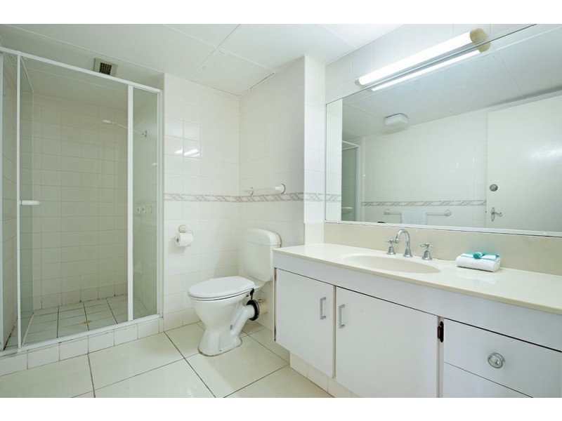 28 63 Cavill Avenue, Surfers Paradise QLD 4217