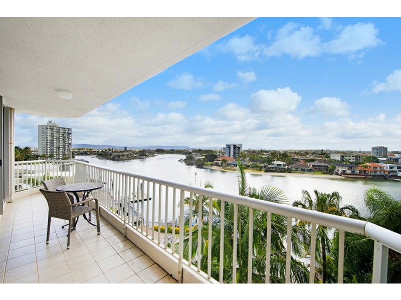 28 63 Cavill Avenue, Surfers Paradise QLD 4217