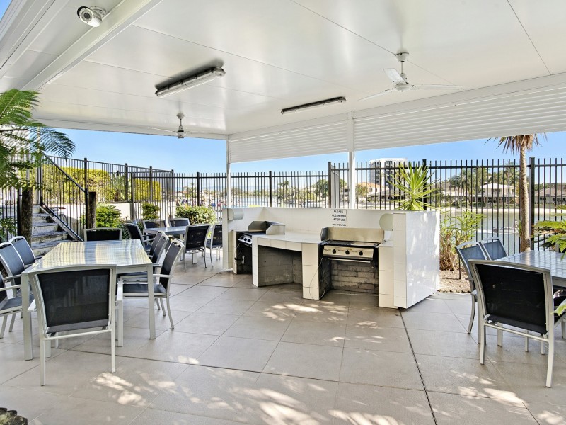 28 63 Cavill Avenue, Surfers Paradise QLD 4217