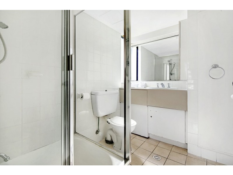 604 9 Laycock Street, Surfers Paradise QLD 4217