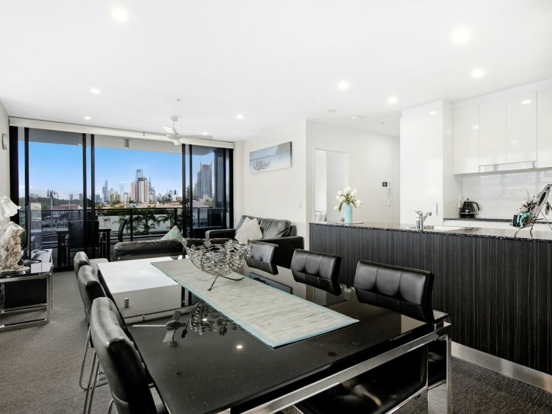 11/2729-2733 Gold Coast Highway, Surfers Paradise QLD 4217