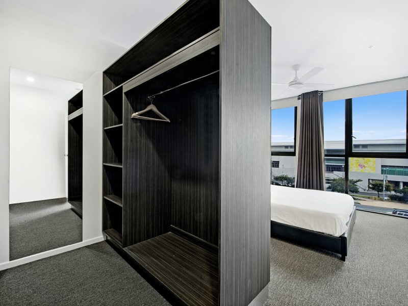 11/2729-2733 Gold Coast Highway, Surfers Paradise QLD 4217