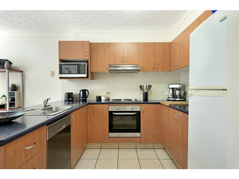 4/129-131 Currumburra Road, Ashmore QLD 4214