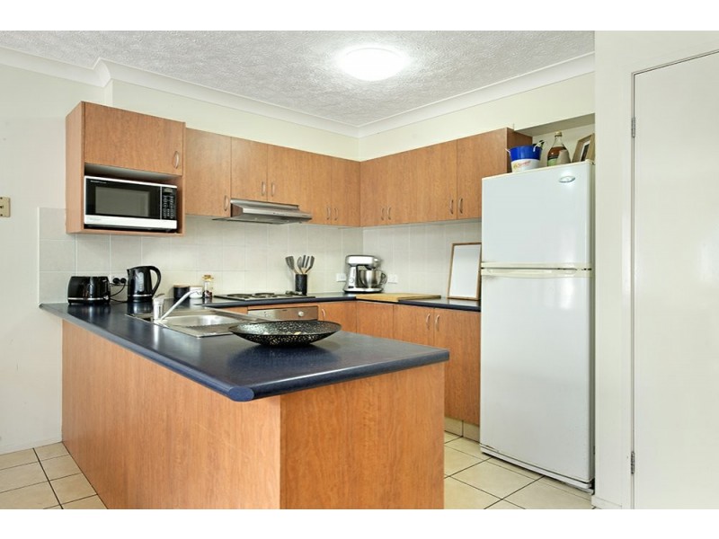 4/129-131 Currumburra Road, Ashmore QLD 4214