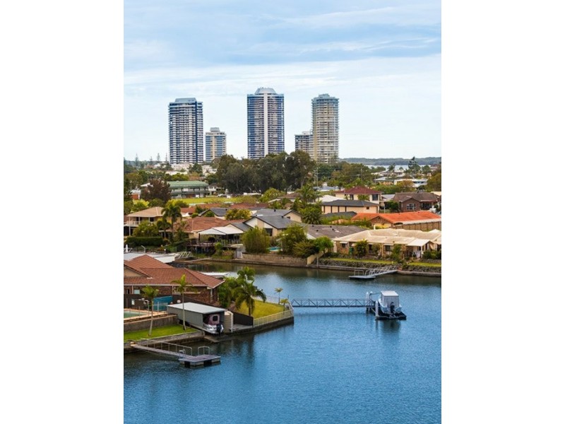4501/5 Harbour Side Court, Biggera Waters QLD 4216
