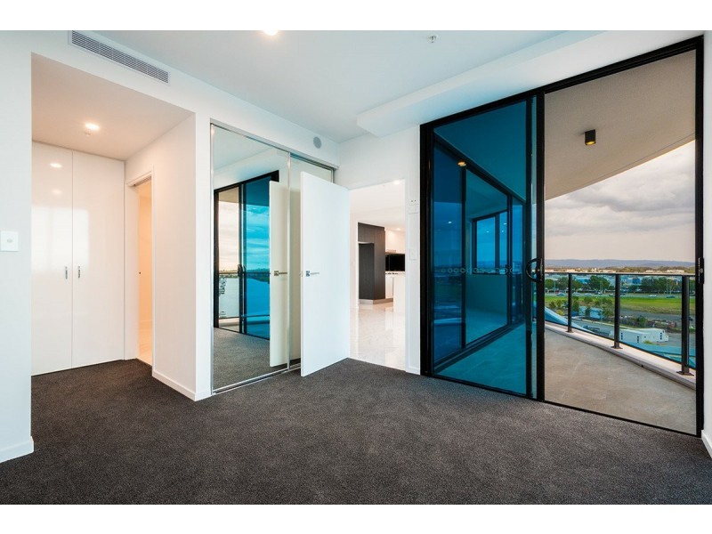 4501/5 Harbour Side Court, Biggera Waters QLD 4216