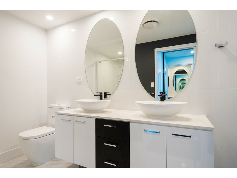 4501/5 Harbour Side Court, Biggera Waters QLD 4216