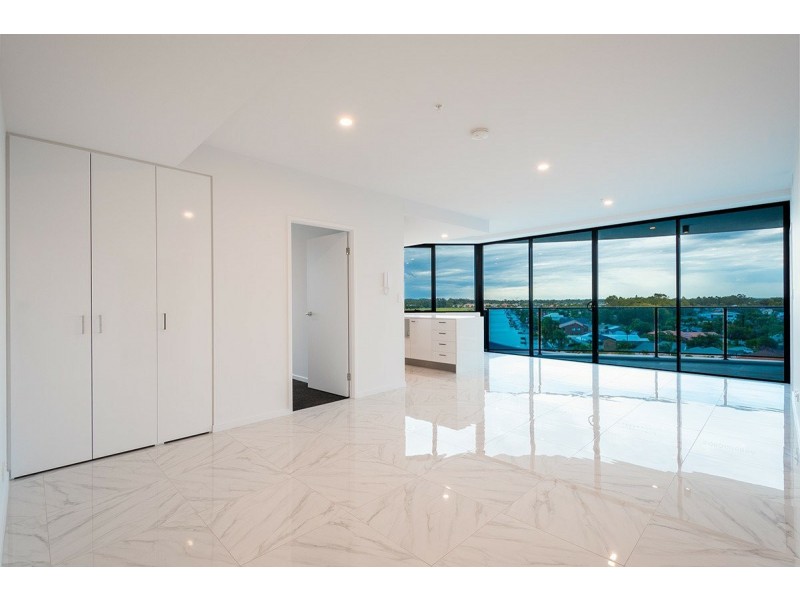 4501/5 Harbour Side Court, Biggera Waters QLD 4216