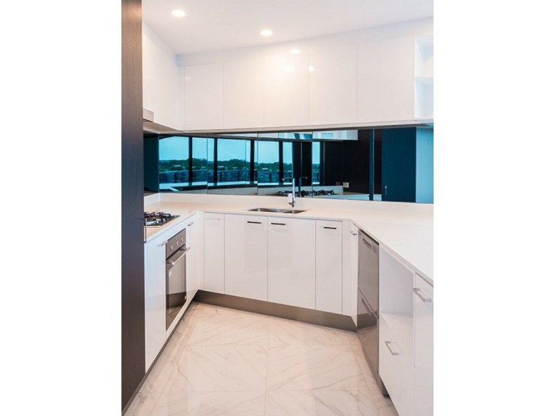 4501/5 Harbour Side Court, Biggera Waters QLD 4216