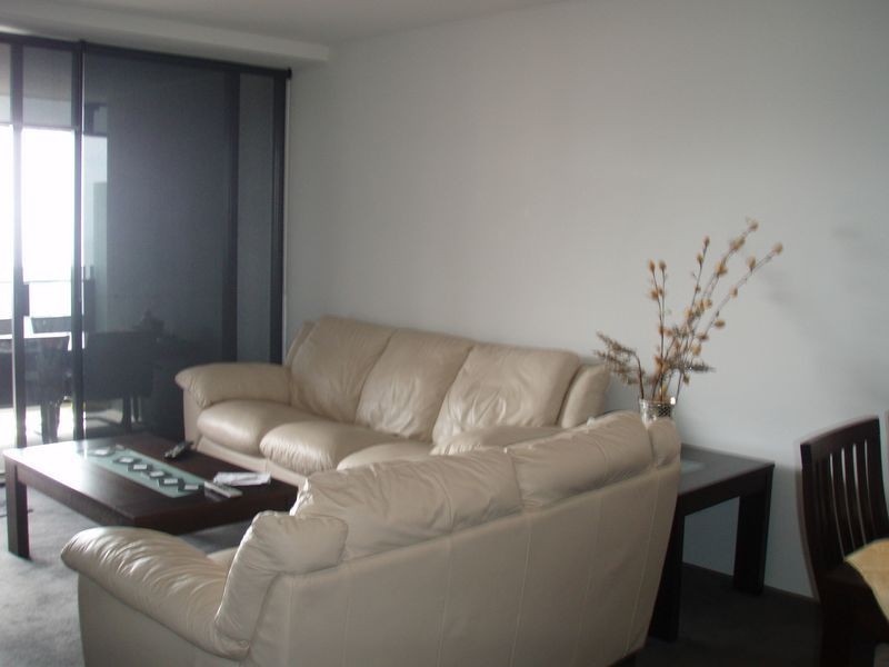 9 Ferny Avenue, Surfers Paradise QLD 4217