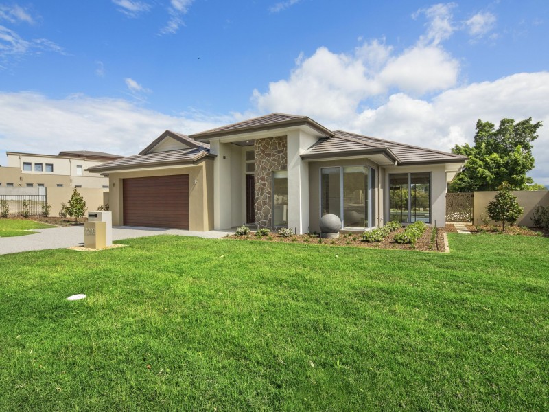 number Vardon Lane, Sanctuary Cove QLD 4212
