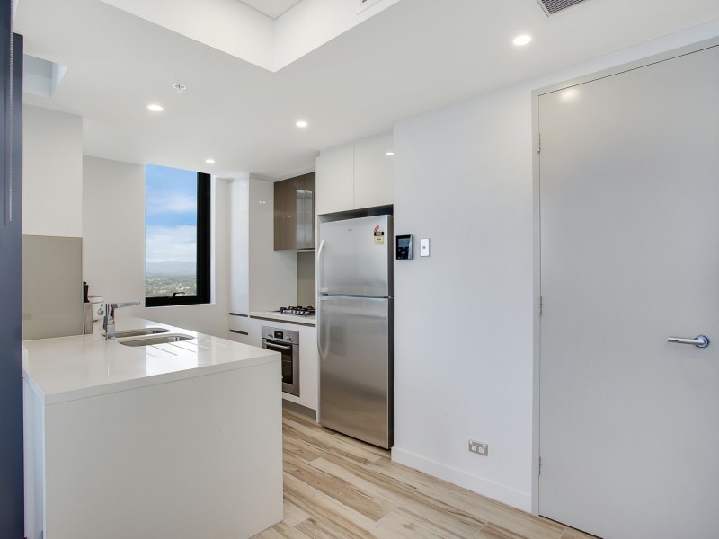 2811/2 Como Crescent, Southport QLD 4215