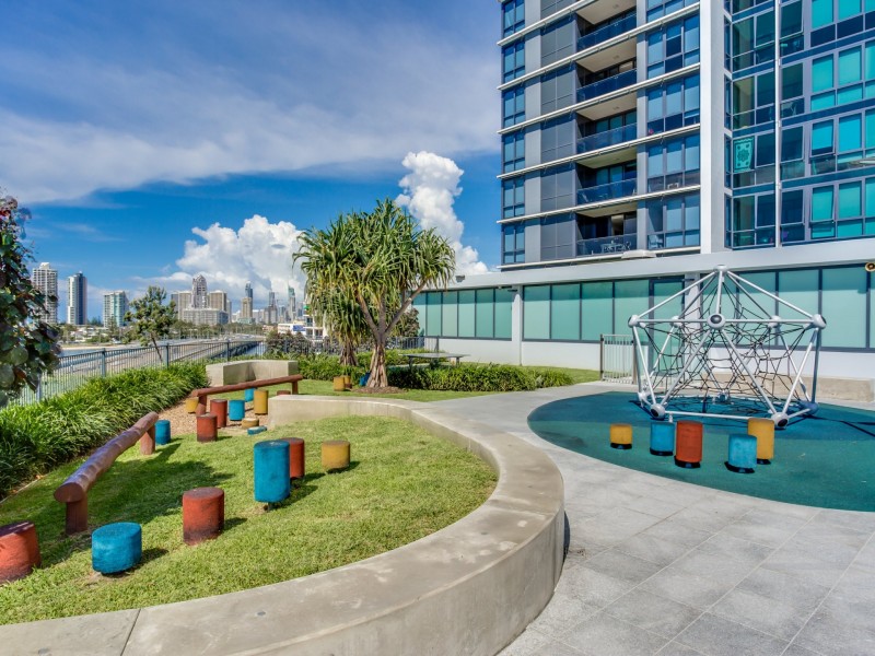 2811/2 Como Crescent, Southport QLD 4215