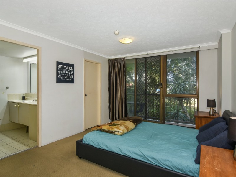 7/43 Enderley, Surfers Paradise QLD 4217