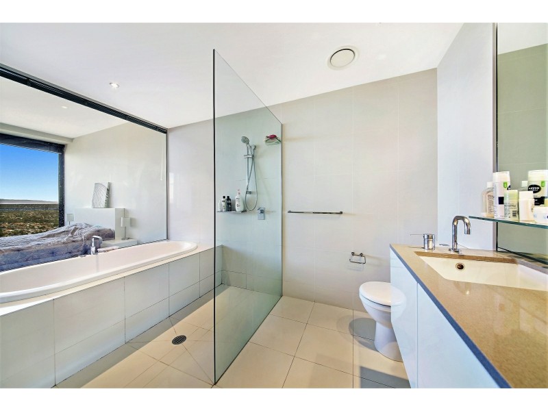2475/9 Ferny Avenue, Surfers Paradise QLD 4217