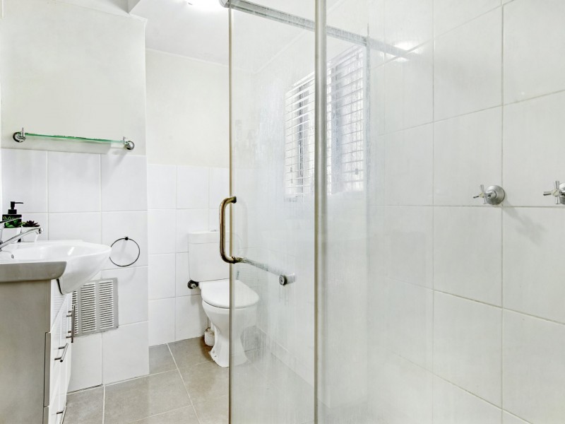 2/8 Darrambal Street, Surfers Paradise QLD 4217