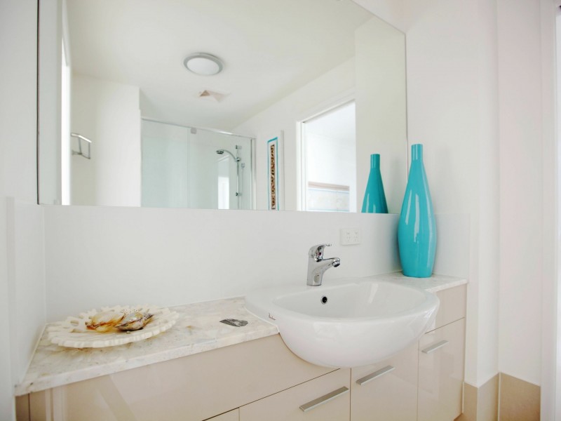 39 Frank Street, Labrador QLD 4215