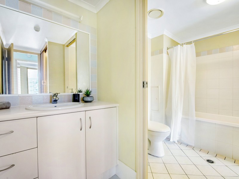 122 A & B/1-8 Paradise Island, Surfers Paradise QLD 4217