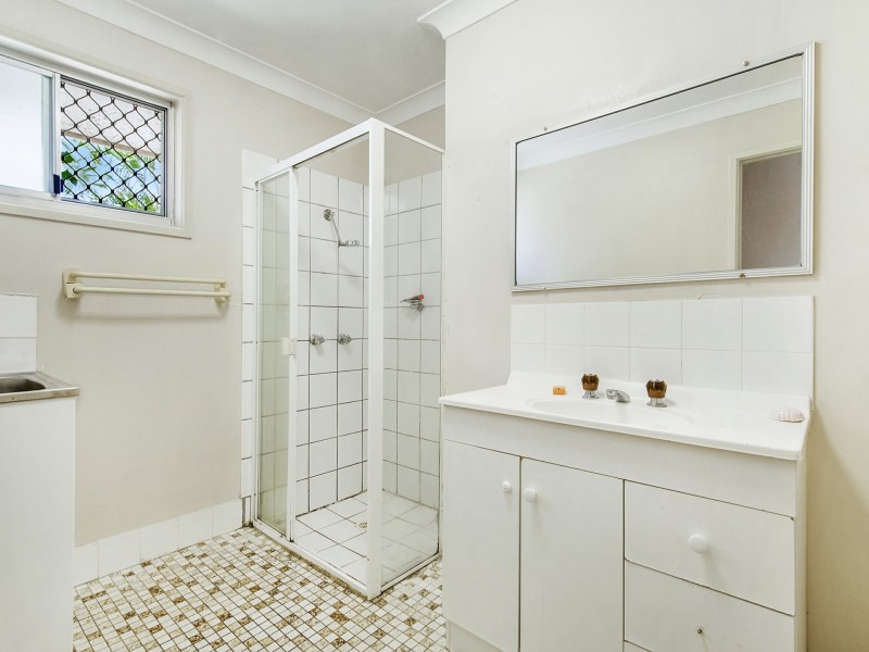 1 & 2/24A Beale Street, Southport QLD 4215