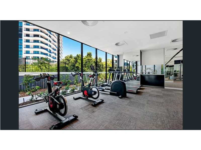 5 ‘Waterpoint’ Harbourside Court, Biggera Waters QLD 4216