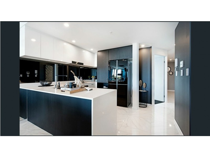 5 ‘Waterpoint’ Harbourside Court, Biggera Waters QLD 4216