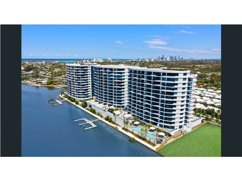 5 ‘Waterpoint’ Harbourside Court, Biggera Waters QLD 4216