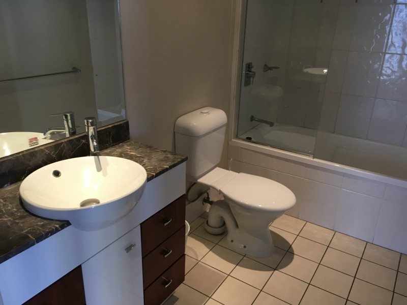 23 Ferny Avenue, Surfers Paradise QLD 4217