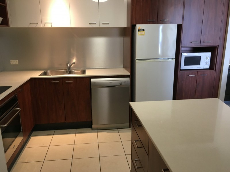 23 Ferny Avenue, Surfers Paradise QLD 4217