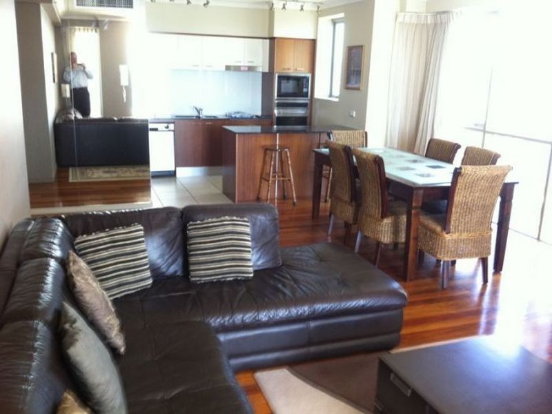 1281/23 Ferny Avenue, Surfers Paradise QLD 4217