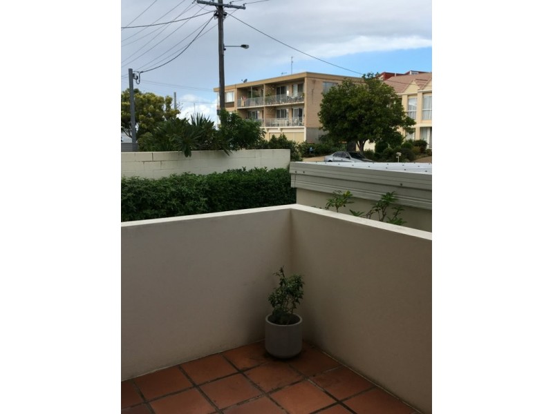 7 Whiting Street, Labrador QLD 4215