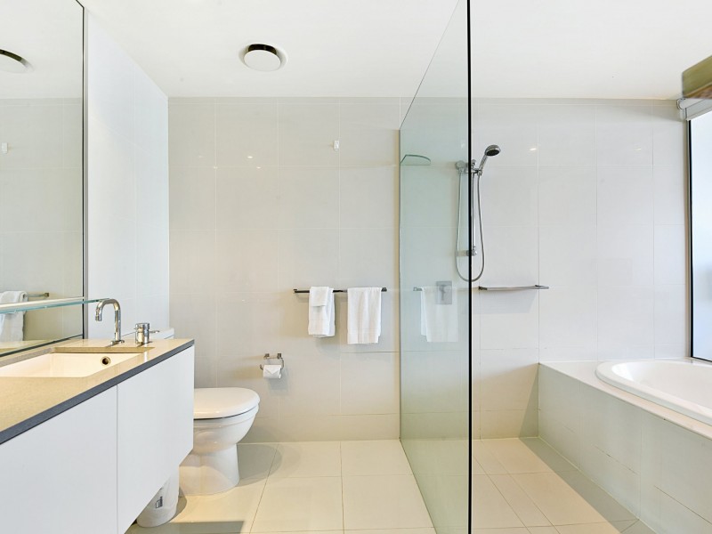 Unit 2225/9 Ferny Avenue, Surfers Paradise QLD 4217