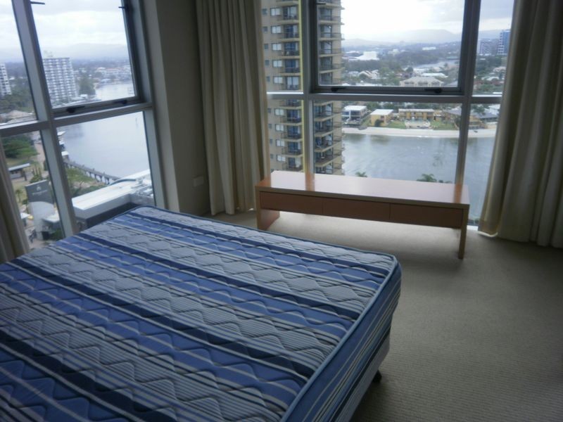 12/23 Ferny Avenue, Surfers Paradise QLD 4217