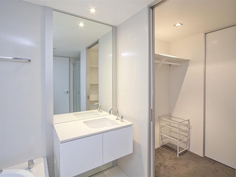 407/9 Hamilton Ave, Surfers Paradise QLD 4217