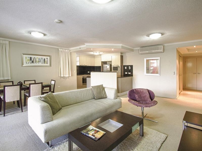 336/21-23 Cypress Avenue, Surfers Paradise QLD 4217