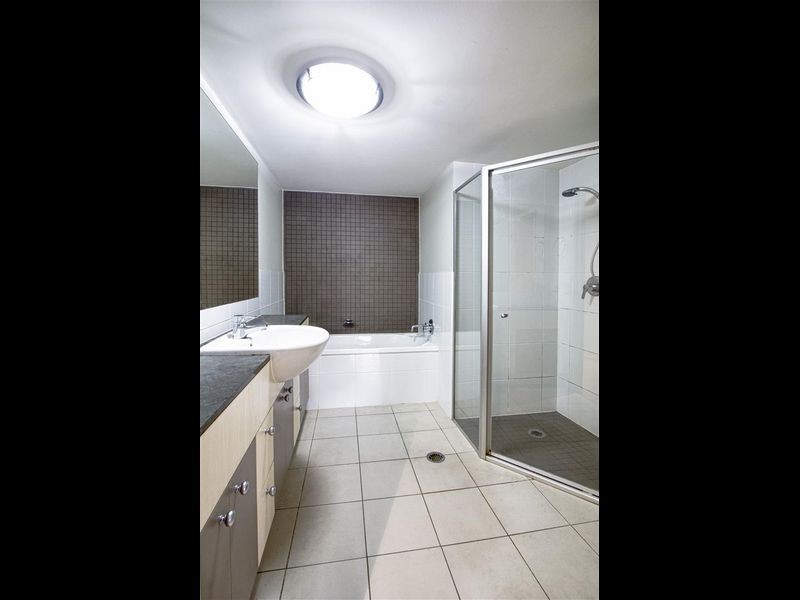 336/21-23 Cypress Avenue, Surfers Paradise QLD 4217